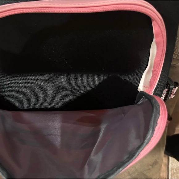 Hello Kitty Black and Pink Backpack - Picture 6 of 7